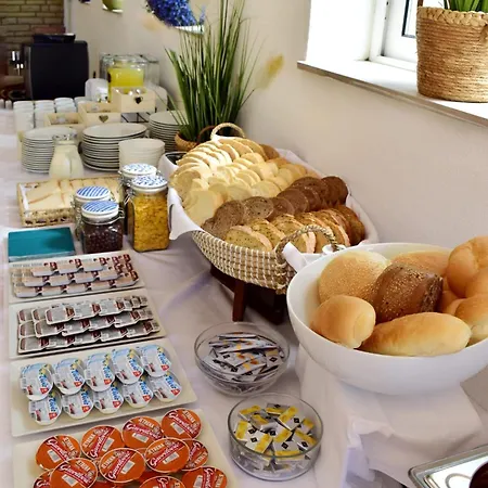 Hotel Pansion Tony Pag Pag Town