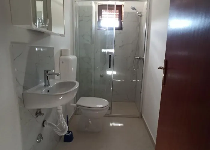 Pansion Tony Pag Отель *